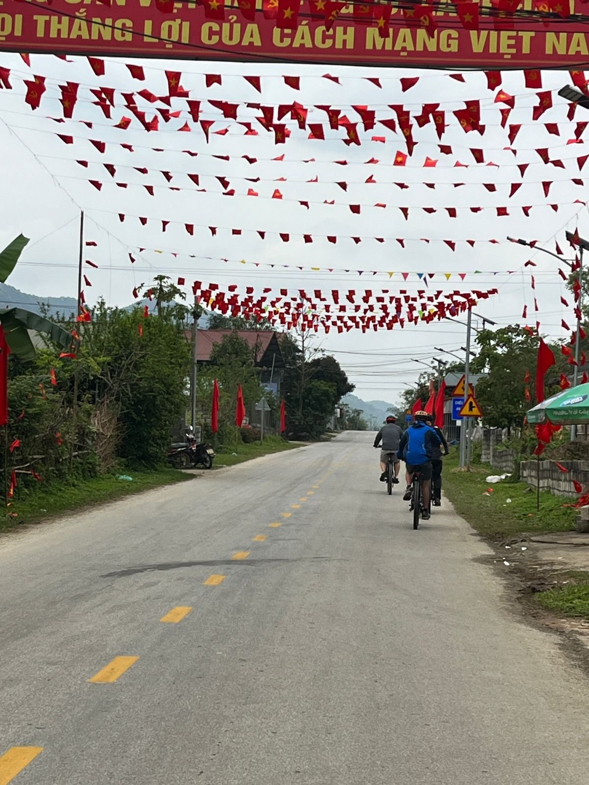 10-Day Ha Giang Loop & Hoang Su Phi Cycling Adventure